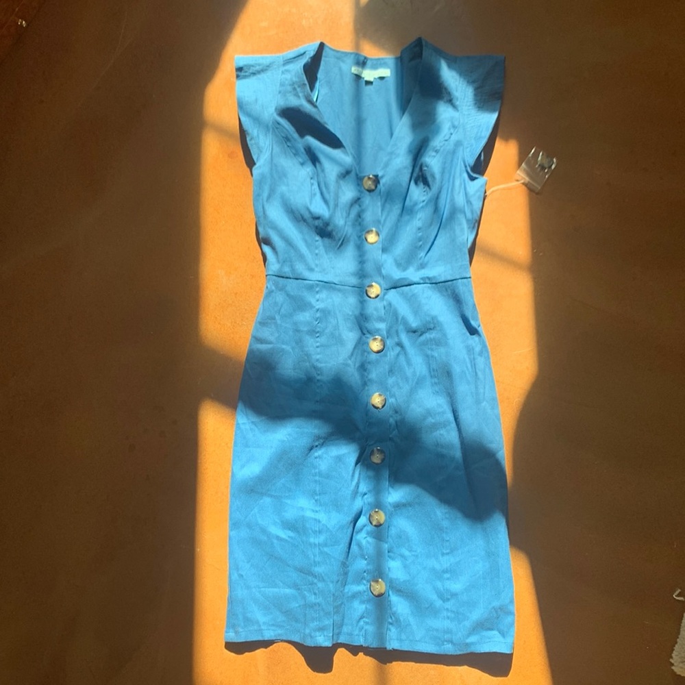 Button down v neck dress